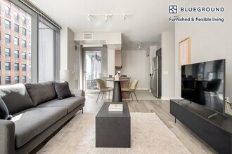 210 N Wells St, Unit SI FL14-ID605 in Chicago, IL - Building Photo - Building Photo