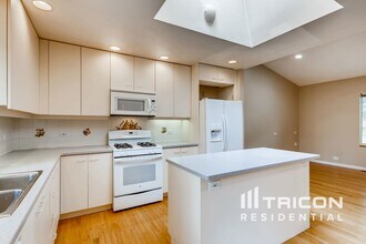 2629 Fontana Dr in Glenview, IL - Building Photo - Building Photo