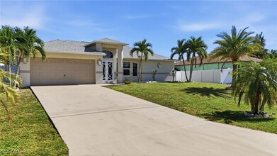 4421 SW 14th Pl in Cape Coral, FL - Building Photo - Building Photo