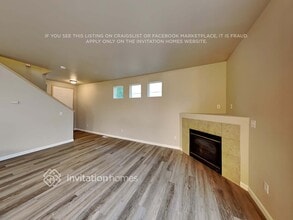 18435 100th Ave E in Puyallup, WA - Foto de edificio - Building Photo