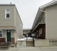 479-485 Hoboken Rd in Carlstadt, NJ - Building Photo - Building Photo