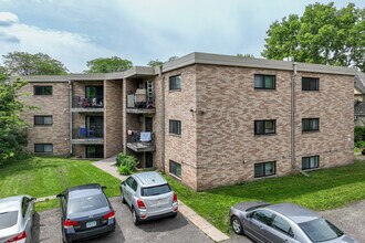 Irvine Park in St. Paul, MN - Foto de edificio - Building Photo