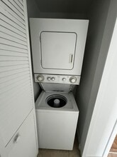 1025 NW 19th Ave, Unit A3 in Miami, FL - Foto de edificio - Building Photo