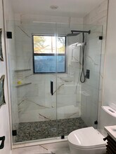 17510 Lake Shore Dr in Dripping Springs, TX - Building Photo - Building Photo