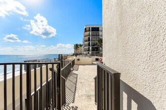 3610 S Ocean Blvd in South Palm Beach, FL - Building Photo - Building Photo