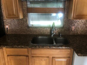 9411 Ledgestone Ln in Port Richey, FL - Building Photo - Building Photo