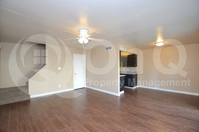 6052 W Golden Ln in Glendale, AZ - Building Photo - Building Photo