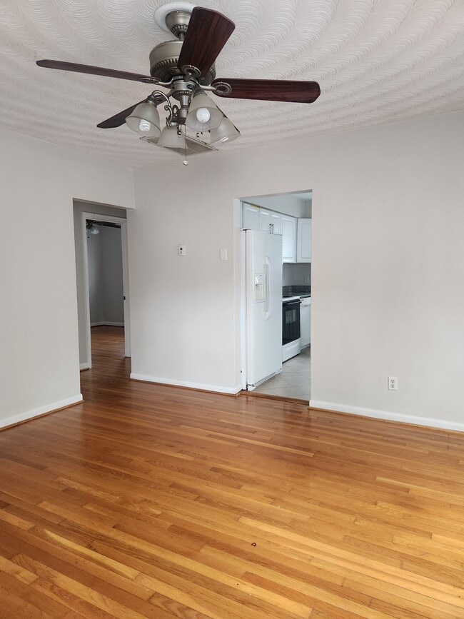 property at 9334 Peachtree St