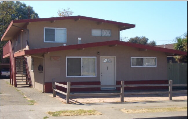 5218 Cypress Ave in El Cerrito, CA - Foto de edificio - Building Photo