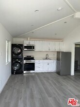23954 Hartland St in Los Angeles, CA - Building Photo - Building Photo