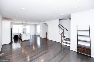 608 Parkside Pl NE in Washington, DC - Building Photo - Building Photo