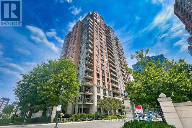 5229 Dundas St W in Toronto, ON - Building Photo - Building Photo