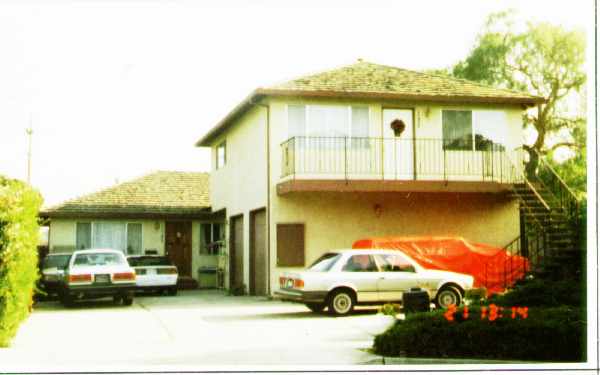 125-127 E Wayne Ct in Redwood City, CA - Building Photo - Building Photo