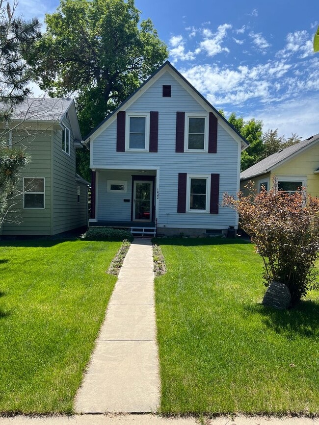 property at 1022 3rd Ave S