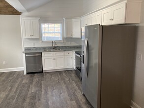1416 Cleo Way, Unit B in Dalton, GA - Foto de edificio - Building Photo