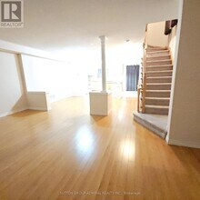 27 Frost King Ln in Toronto, ON - Building Photo - Building Photo