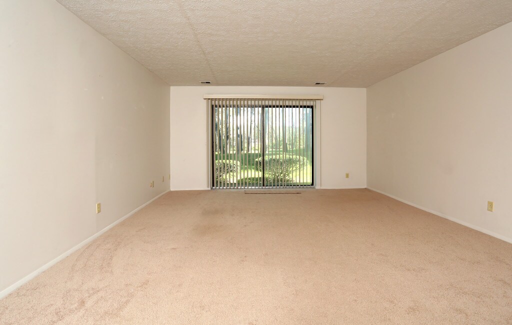 The Heritage at White Pond Apartments in Akron, OH