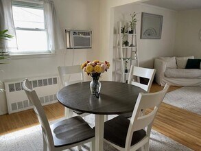 176 Nassau Blvd in Garden City, NY - Building Photo - Building Photo