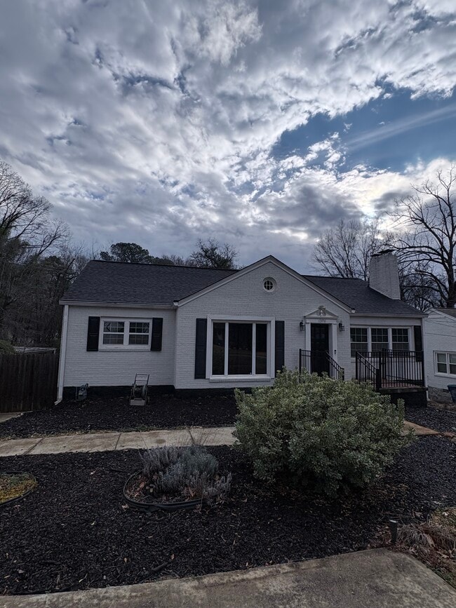 property at 1370 Centra Villa Dr SW