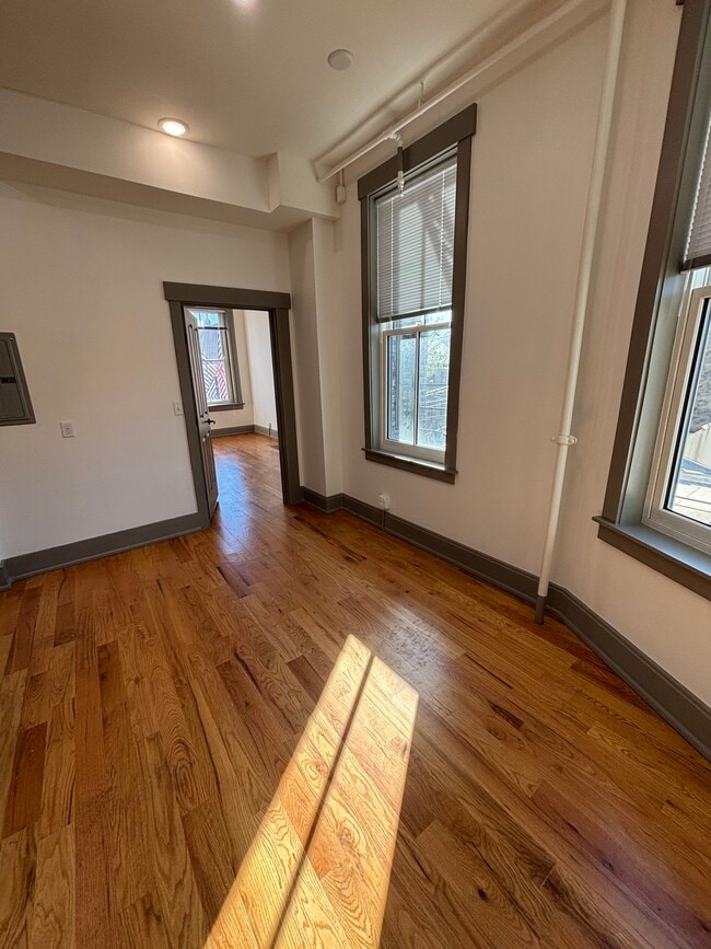 1725 Elm St in Cincinnati, OH - Foto de edificio - Building Photo