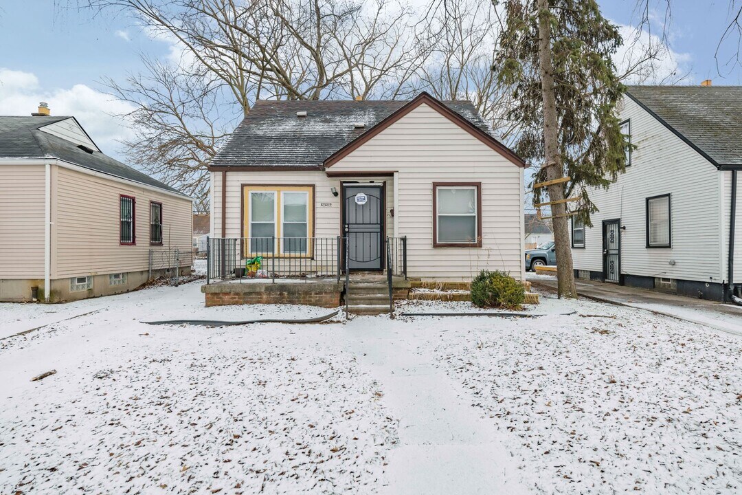 20236 Ferguson St in Detroit, MI - Building Photo