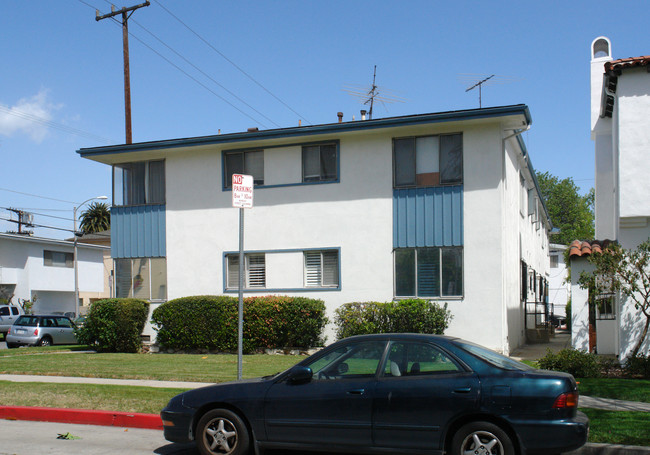 8674 Chalmers Dr in Los Angeles, CA - Building Photo - Building Photo