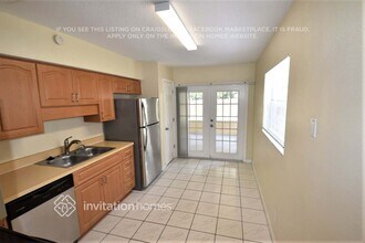 7605 W Caracas St in Tampa, FL - Building Photo - Building Photo