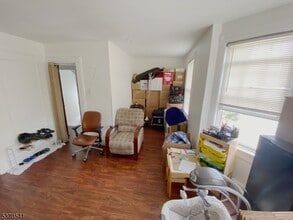 385 Stephens St in Belleville, NJ - Building Photo - Building Photo