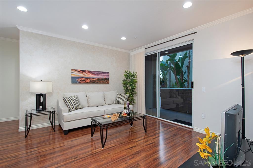 9263 Regents Rd in San Diego, CA - Building Photo