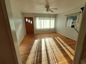 1100 Hedgewood Dr in Lafayette, IN - Building Photo