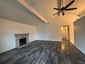 612 Gregory Ct in Roseville, CA - Building Photo - Building Photo