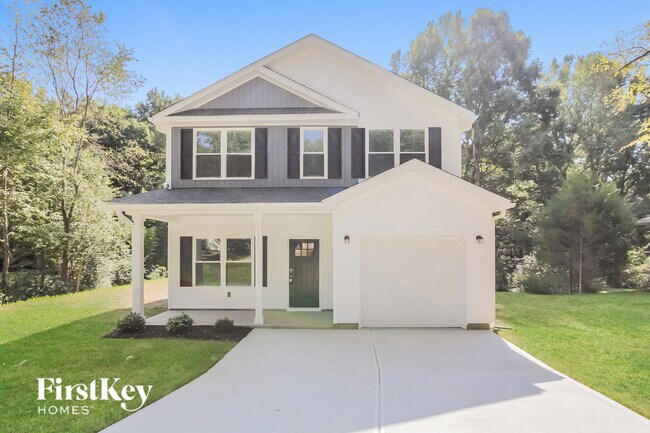 5345 Pinebrook Dr in Charlotte, NC - Foto de edificio - Building Photo