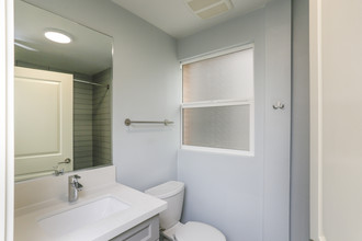 910 Grand View Apartments in Los Angeles, CA - Building Photo - Interior Photo