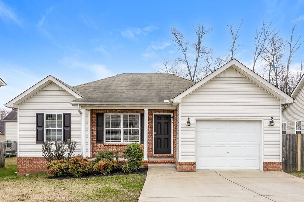 242 Grovedale Trce in Nashville, TN - Building Photo