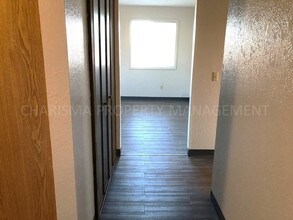 412 S Thompson Ave-Unit -3 in Sioux Falls, SD - Building Photo - Building Photo