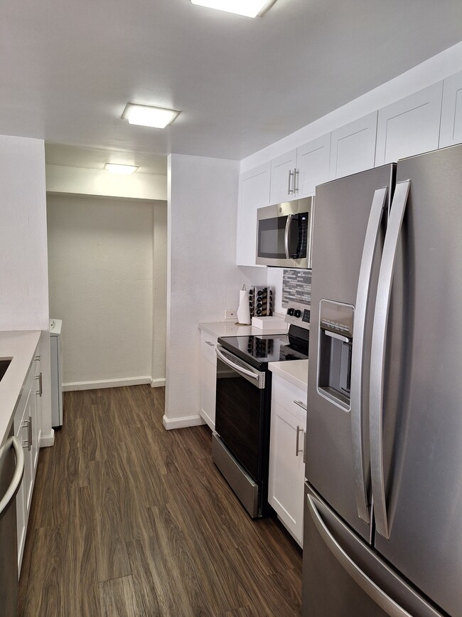 property at 98-360-360 Koauka Loop