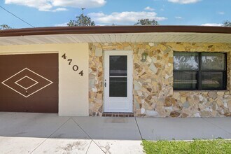 4704 Queen Palm Dr in Sebring, FL - Building Photo - Building Photo