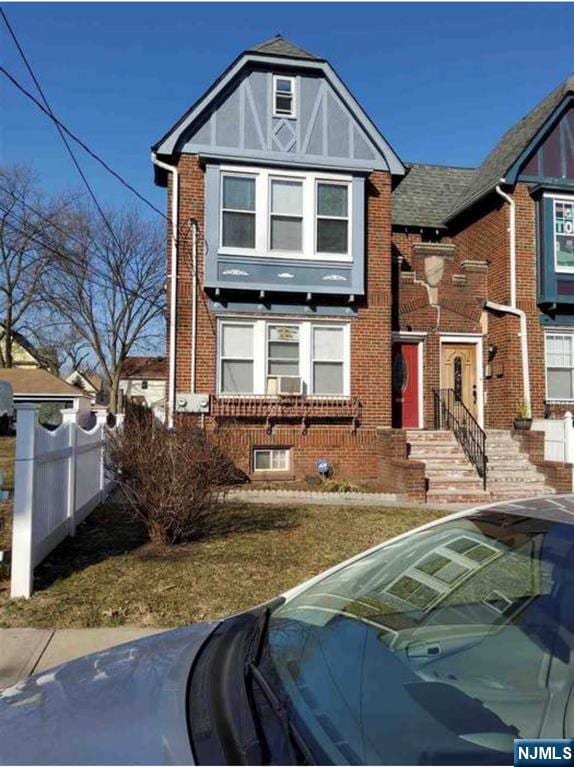 property at 255 W Englewood Ave