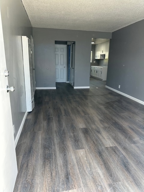 9300 S Western Ave, Unit 1 bedroom in Los Angeles, CA - Building Photo - Building Photo