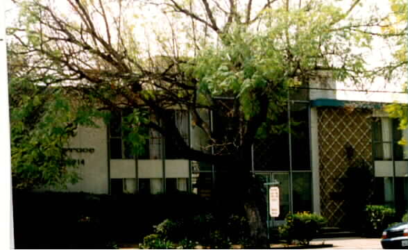 Leah Terrace Apartments in Panorama City, CA - Building Photo