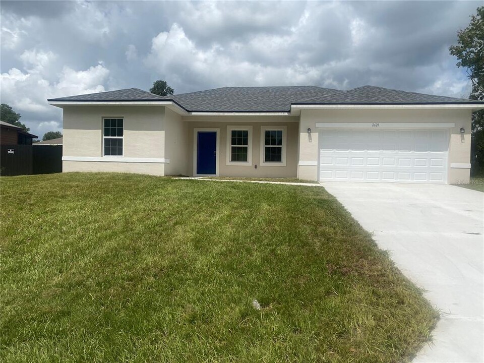 2621 SW 152nd Ln in Ocala, FL - Foto de edificio