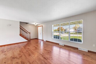 234 Cavil Way in De Pere, WI - Foto de edificio - Building Photo