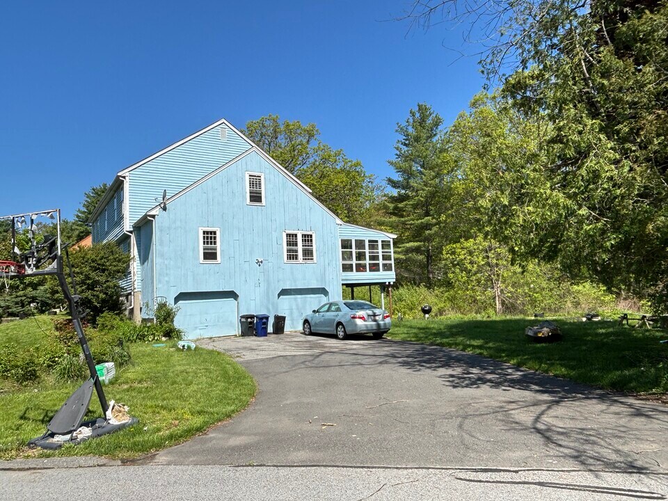 5 Freeman Cir in Lexington, MA - Foto de edificio
