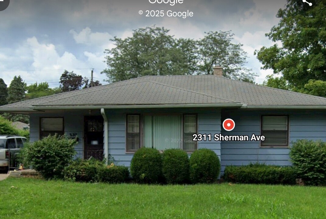 2311 Sherman Ave in Rockford, IL - Building Photo