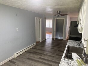 72 Longfellow Rd in Worcester, MA - Building Photo - Building Photo