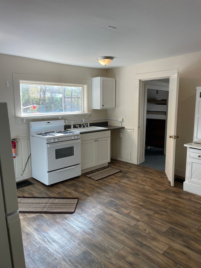 42 Miner Street Rd, Unit #1