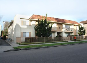 5435 Bellingham Ave in North Hollywood, CA - Building Photo - Building Photo