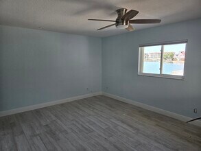 11140 5th St E in Treasure Island, FL - Building Photo - Building Photo