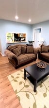 1002 Woodbridge Commons Way, Unit 1002 in Iselin, NJ - Building Photo - Building Photo