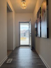 1914 Hummingbird Dr in Bellevue, NE - Building Photo - Building Photo